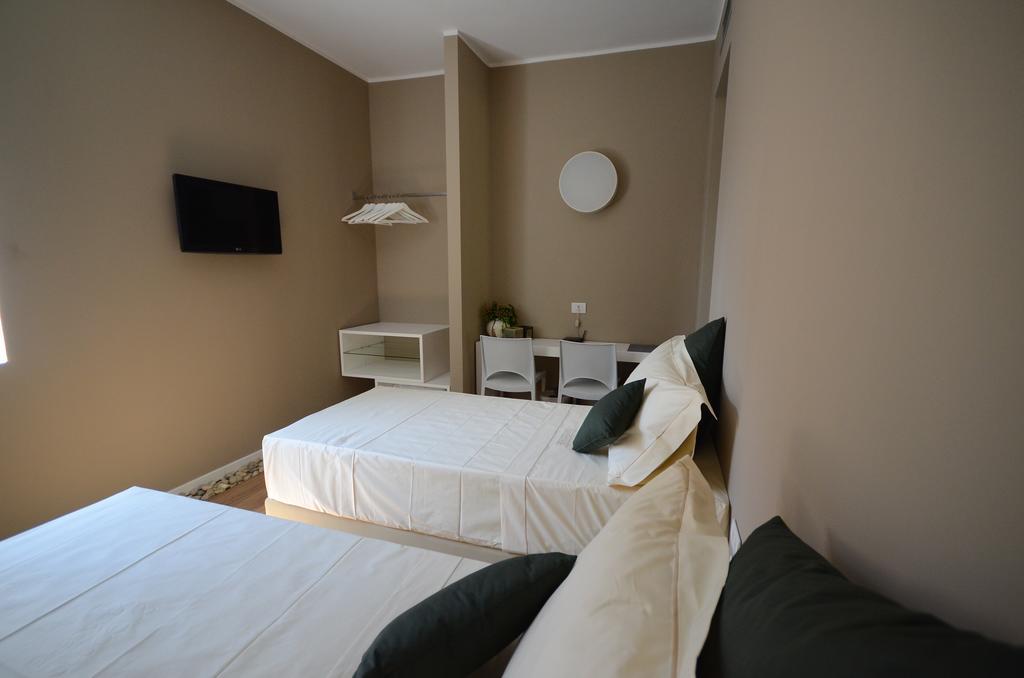 2Rooms Bed&Basta Legnano Kamer foto